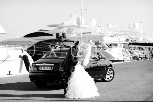 LUXURY CAR OR CARRIAGE FOR YOUR WEDDING