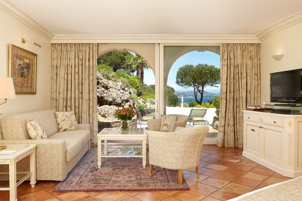 Chateau de St Tropez : incredible wedding venue with sea view
