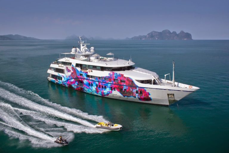 Luxury yacht rental for weddings near Monaco