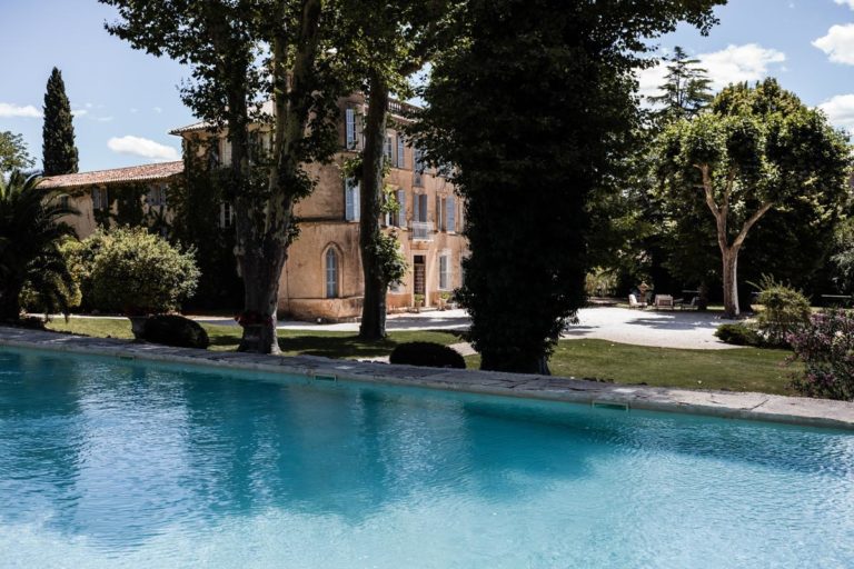 Castle de l'Oliveraie : wedding venue in Provence