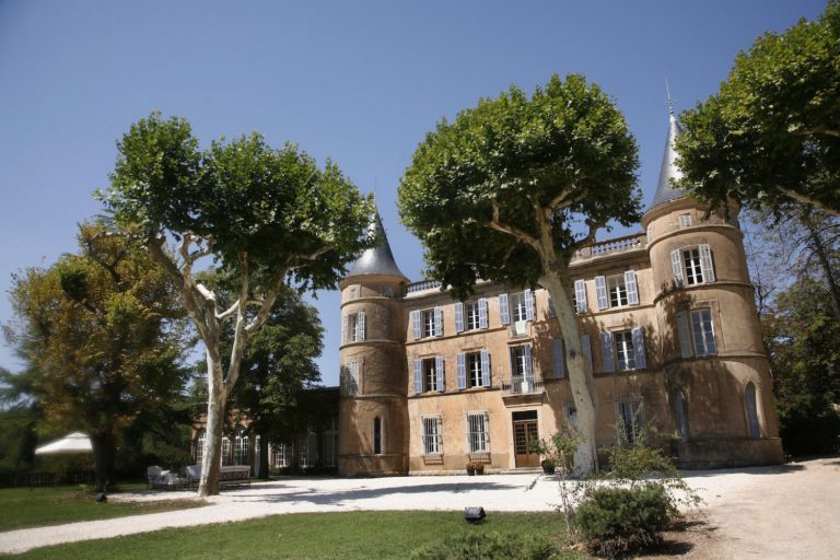 Castle de l'Oliveraie : wedding venue in Provence