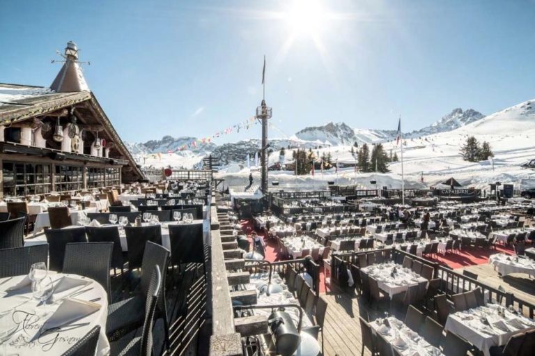 Restaurant on the ski slope for wedding in Courchevel