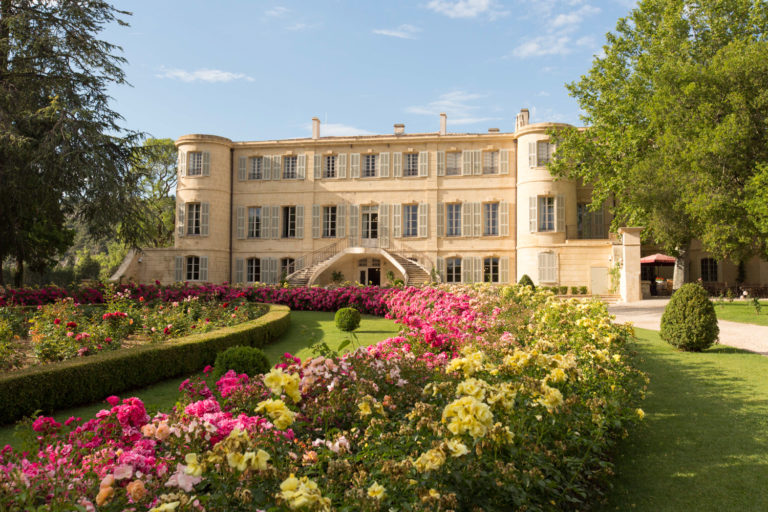 Luxury castle for wedding in Provence