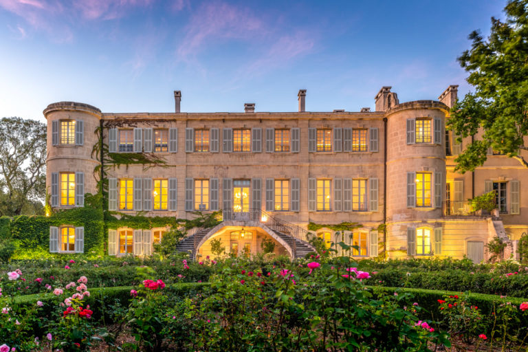 Luxury castle for wedding in Provence
